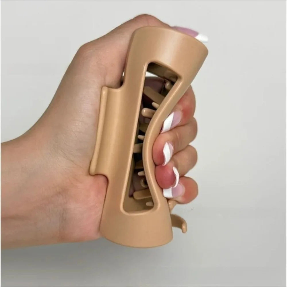 💪 UnbreakaClip™ – The Claw Clip That Never Snaps